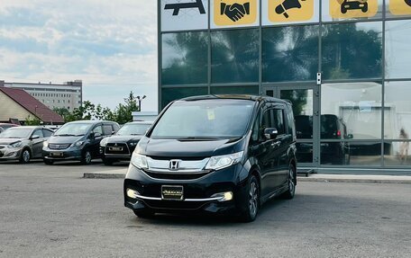 Honda Stepwgn IV, 2017 год, 1 699 000 рублей, 2 фотография