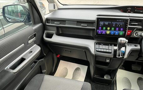 Honda Stepwgn IV, 2017 год, 1 699 000 рублей, 20 фотография