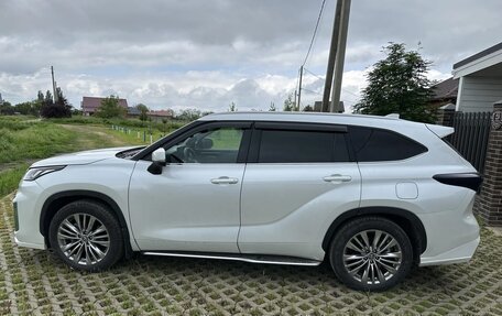 Toyota Highlander, 2024 год, 7 700 000 рублей, 4 фотография