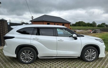 Toyota Highlander, 2024 год, 7 700 000 рублей, 3 фотография