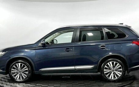 Mitsubishi Outlander III рестайлинг 3, 2019 год, 1 990 000 рублей, 9 фотография