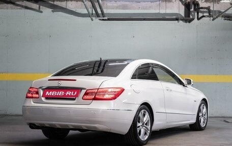 Mercedes-Benz E-Класс, 2011 год, 1 350 000 рублей, 6 фотография