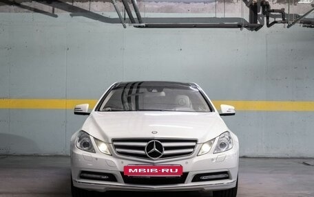 Mercedes-Benz E-Класс, 2011 год, 1 350 000 рублей, 3 фотография