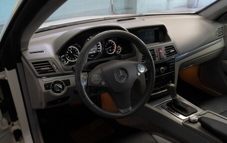 Mercedes-Benz E-Класс, 2011 год, 1 350 000 рублей, 10 фотография