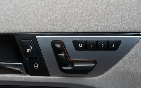 Mercedes-Benz E-Класс, 2011 год, 1 350 000 рублей, 14 фотография