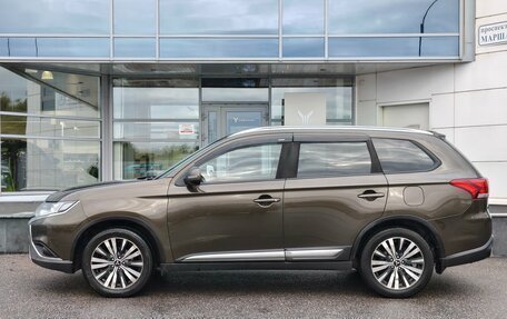 Mitsubishi Outlander III рестайлинг 3, 2020 год, 1 540 000 рублей, 5 фотография