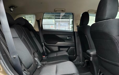 Mitsubishi Outlander III рестайлинг 3, 2020 год, 1 540 000 рублей, 7 фотография