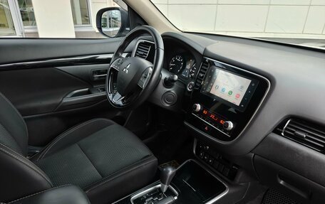 Mitsubishi Outlander III рестайлинг 3, 2020 год, 1 540 000 рублей, 9 фотография