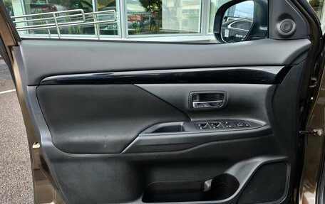 Mitsubishi Outlander III рестайлинг 3, 2020 год, 1 540 000 рублей, 15 фотография