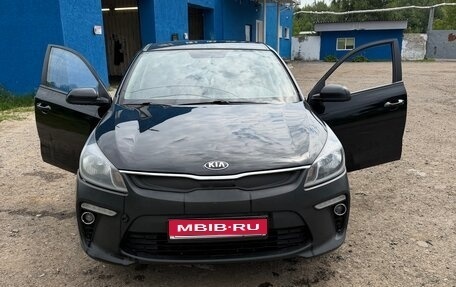 KIA Rio IV, 2017 год, 900 000 рублей, 1 фотография