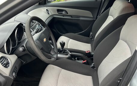 Chevrolet Cruze II, 2013 год, 695 000 рублей, 26 фотография