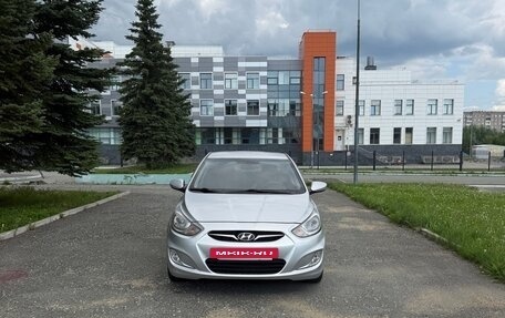 Hyundai Solaris II рестайлинг, 2012 год, 800 000 рублей, 6 фотография