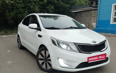 KIA Rio III рестайлинг, 2013 год, 650 000 рублей, 2 фотография