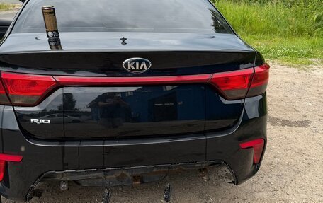 KIA Rio IV, 2017 год, 900 000 рублей, 4 фотография