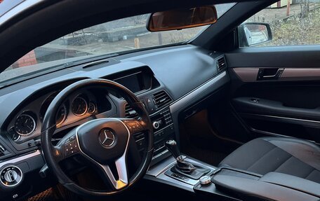 Mercedes-Benz E-Класс, 2012 год, 1 250 000 рублей, 6 фотография