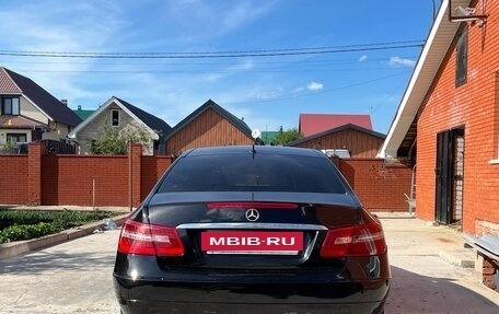 Mercedes-Benz E-Класс, 2012 год, 1 250 000 рублей, 4 фотография