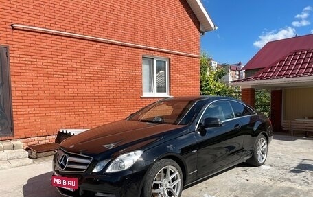 Mercedes-Benz E-Класс, 2012 год, 1 250 000 рублей, 2 фотография