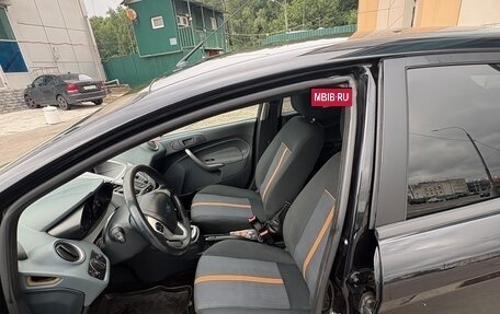 Ford Fiesta, 2011 год, 850 000 рублей, 3 фотография
