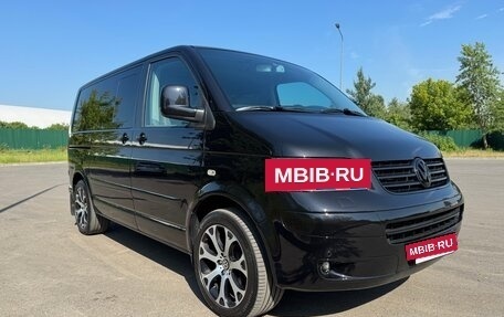 Volkswagen Multivan T5, 2006 год, 3 550 000 рублей, 2 фотография
