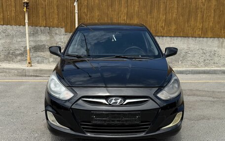 Hyundai Solaris II рестайлинг, 2011 год, 845 000 рублей, 2 фотография