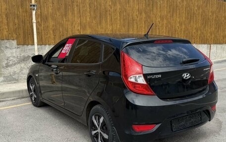 Hyundai Solaris II рестайлинг, 2011 год, 845 000 рублей, 4 фотография