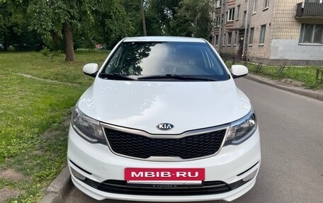 KIA Rio III рестайлинг, 2016 год, 830 000 рублей, 2 фотография