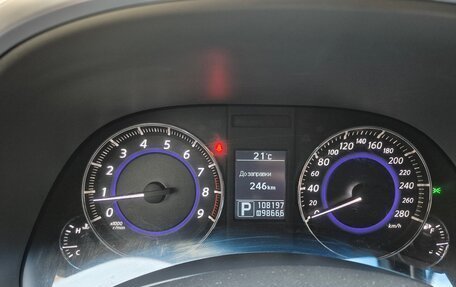 Infiniti QX70, 2014 год, 2 390 000 рублей, 15 фотография