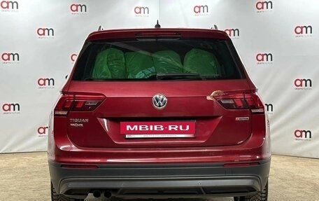 Volkswagen Tiguan II, 2018 год, 2 249 000 рублей, 5 фотография