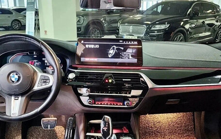 BMW 5 серия, 2022 год, 4 600 000 рублей, 4 фотография
