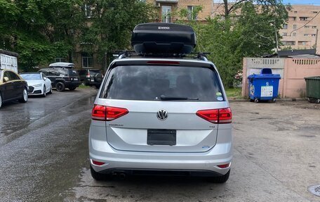Volkswagen Touran III, 2015 год, 1 475 000 рублей, 3 фотография