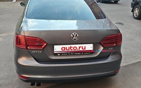 Volkswagen Jetta VI, 2014 год, 1 100 000 рублей, 2 фотография