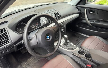 BMW 1 серия, 2011 год, 1 300 000 рублей, 19 фотография