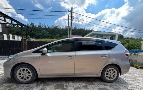 Toyota Prius Alpha I (ZVW40/41), 2019 год, 2 000 000 рублей, 3 фотография