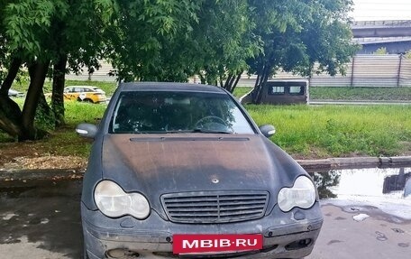 Mercedes-Benz C-Класс, 2000 год, 450 000 рублей, 3 фотография