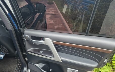 Toyota Land Cruiser 200, 2019 год, 7 650 000 рублей, 9 фотография