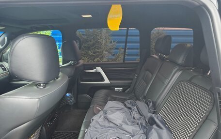 Toyota Land Cruiser 200, 2019 год, 7 650 000 рублей, 17 фотография