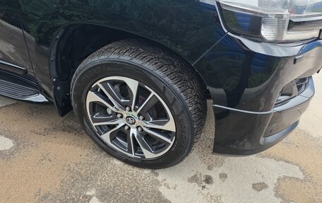 Toyota Land Cruiser 200, 2019 год, 7 650 000 рублей, 25 фотография