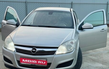 Opel Astra H, 2010 год, 635 000 рублей, 2 фотография