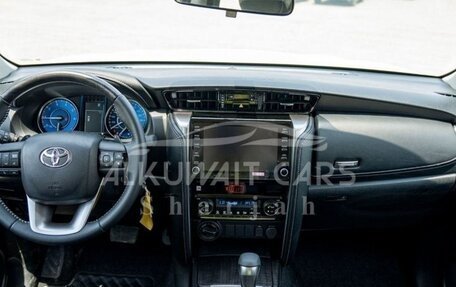 Toyota Fortuner II, 2026 год, 4 700 000 рублей, 12 фотография
