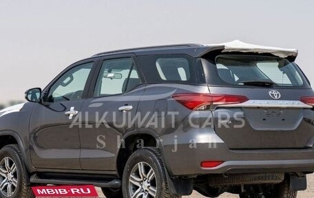Toyota Fortuner II, 2026 год, 4 700 000 рублей, 6 фотография