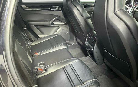 Porsche Cayenne III, 2021 год, 6 899 000 рублей, 16 фотография