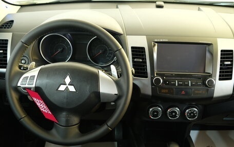 Mitsubishi Outlander III рестайлинг 3, 2011 год, 1 449 000 рублей, 11 фотография