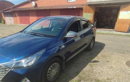 Hyundai Solaris II рестайлинг, 2021 год, 1 550 000 рублей, 2 фотография