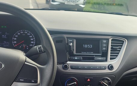 Hyundai Solaris II рестайлинг, 2019 год, 1 200 000 рублей, 6 фотография