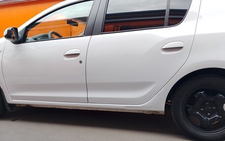 Renault Sandero II рестайлинг, 2016 год, 369 000 рублей, 5 фотография