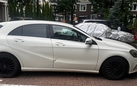 Mercedes-Benz A-Класс, 2015 год, 1 500 000 рублей, 6 фотография