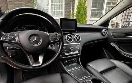Mercedes-Benz A-Класс, 2015 год, 1 500 000 рублей, 7 фотография
