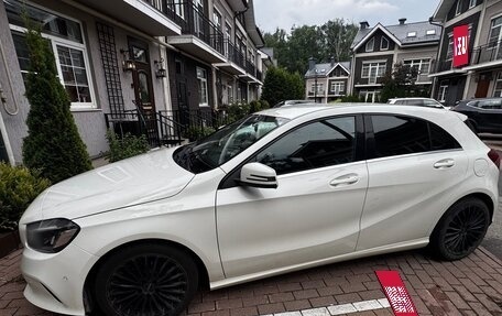 Mercedes-Benz A-Класс, 2015 год, 1 500 000 рублей, 3 фотография