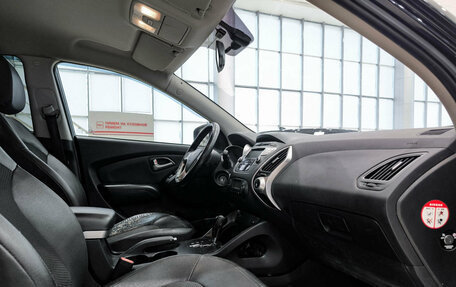 Hyundai ix35 I рестайлинг, 2011 год, 950 000 рублей, 13 фотография