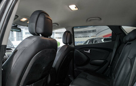 Hyundai ix35 I рестайлинг, 2011 год, 950 000 рублей, 15 фотография